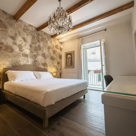 Dimora Lombardi Guest house *