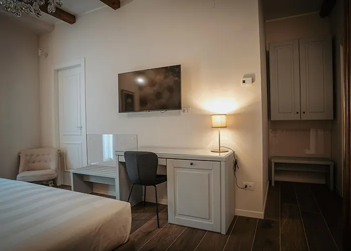 בית הארחה Dimora Lombardi